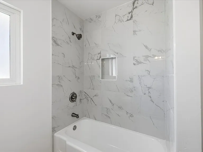 2080 S. Camino Real — Photo 14