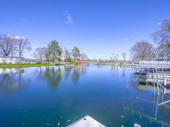 1663 Us Highway 8 #17, Saint Croix Falls, WI 54024