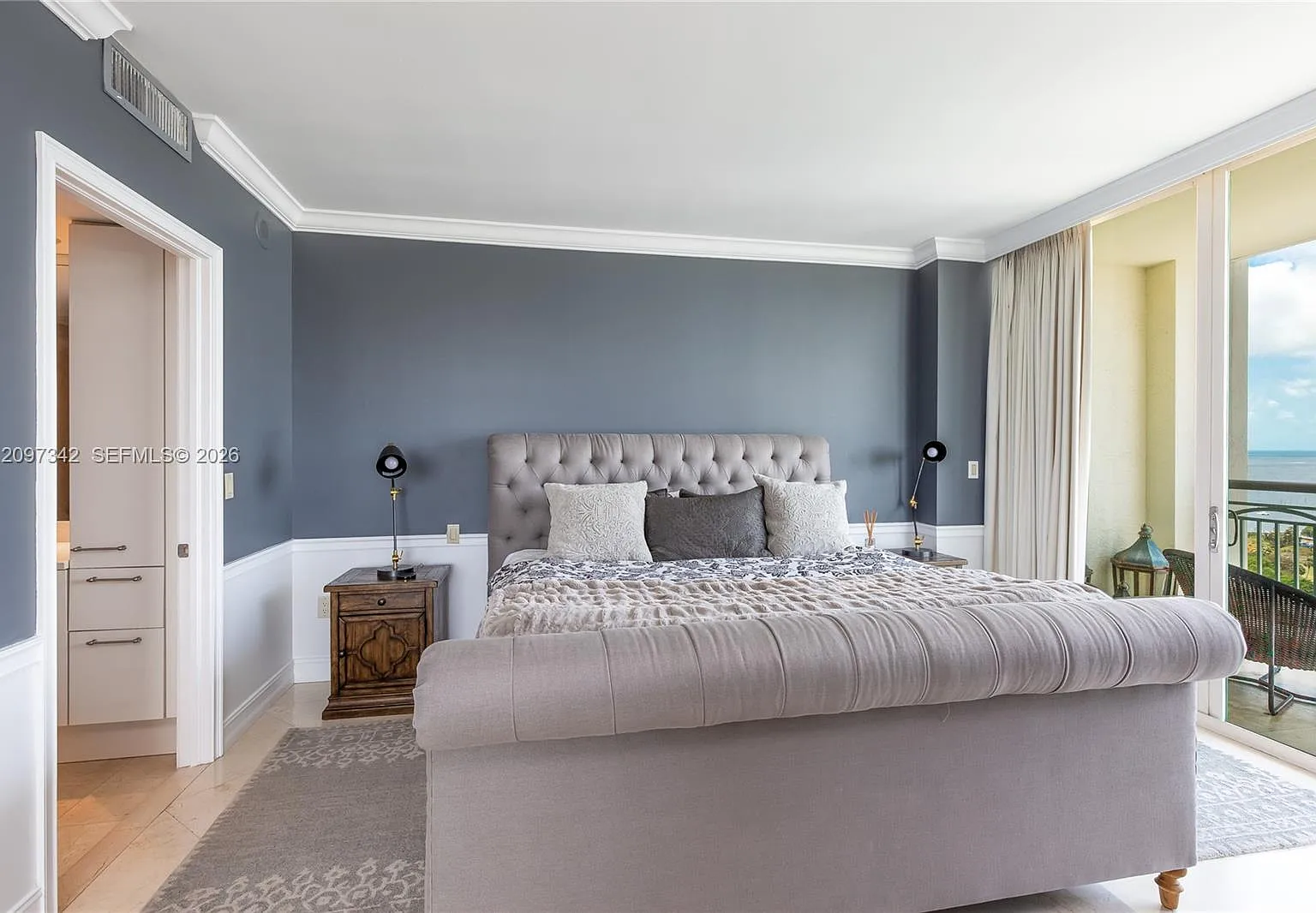 3350 SW 27th Ave — Photo 4