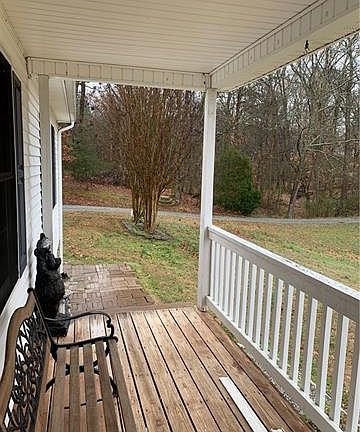 2nd image of 124 Maric Ln