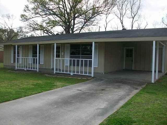 1st image of 380 Bradford Dr