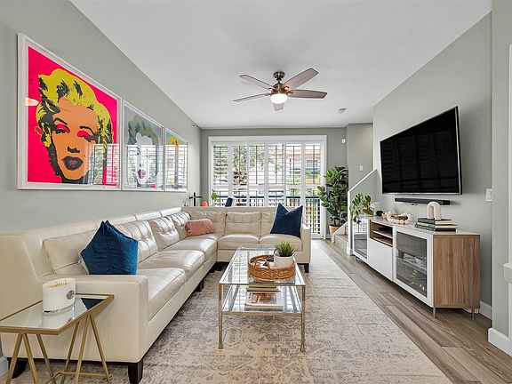 2nd image of 2027 SE 10th Avenue #722