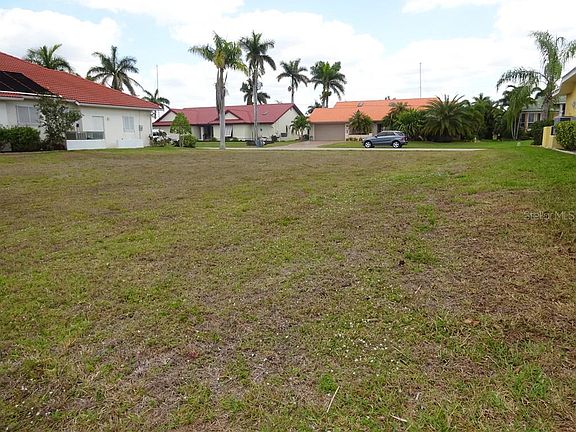 5th image of 3611 Bonaire Ct