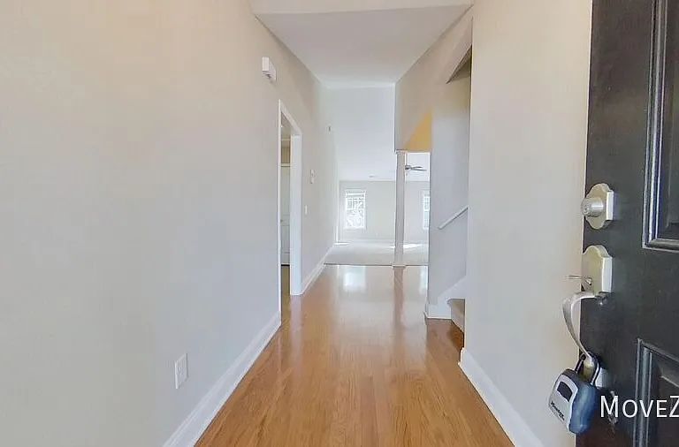 1718 Heatherstone Ln — Photo 30