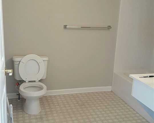 3rd image of 1131 Robin Hood Ct #104