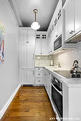 Sold by Ann Weintraub, Ltd.