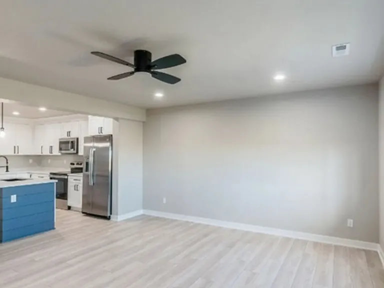 14422 Springbrook Trl — Photo 4