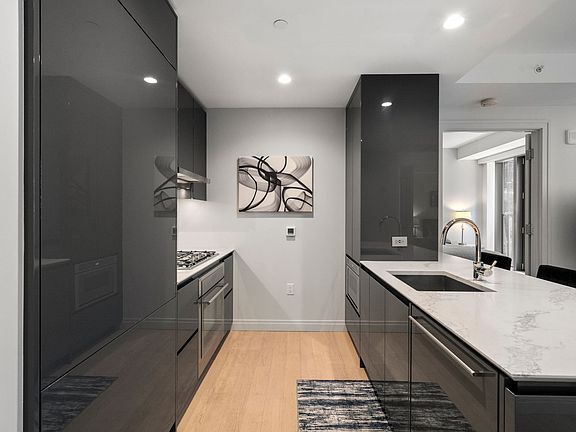 5th image of 135 Seaport Blvd Unit 1506