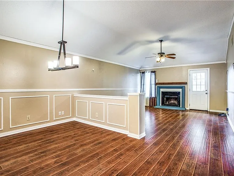 6817 Haltom Rd — Photo 15