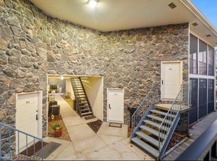 202 Park De Ville Pl, Columbia, MO 65203