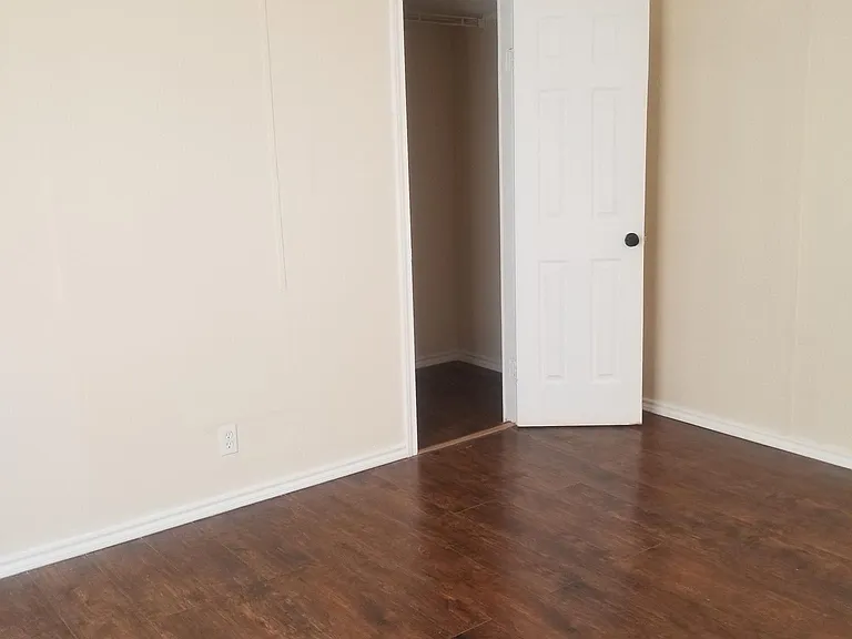 725 N Ash Ter #8 — Photo 12