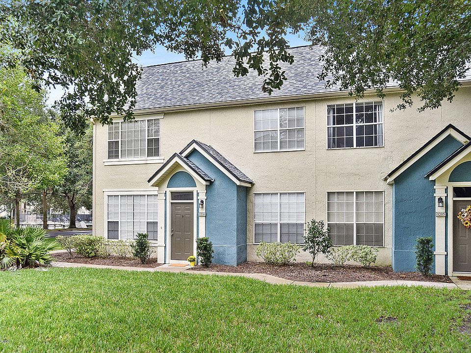 1st image of 13703 Richmond Park Dr N APT 3208