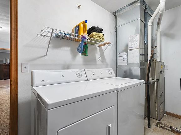 4th image of 10135 Monarch Rd Unit 1