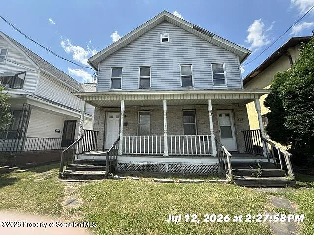 3 bed, 980 sqft, $1,350 — Photo 1