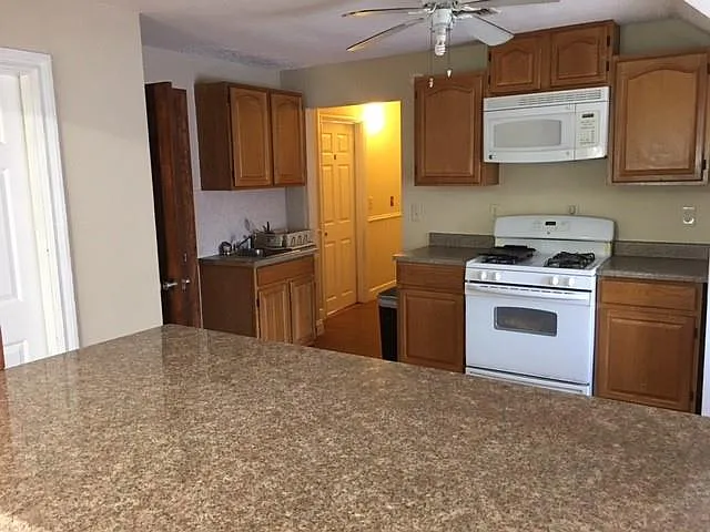 171 Montgomery Ave #3 — Photo 5