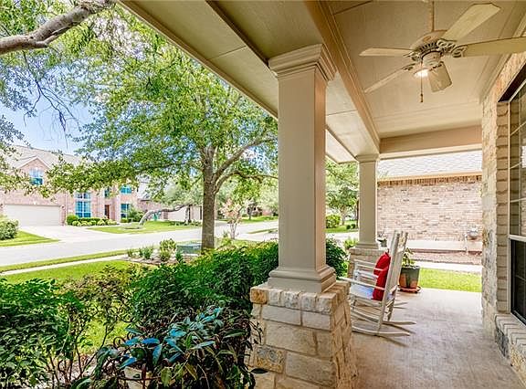 4th image of 2721 Cedar Springs Pl