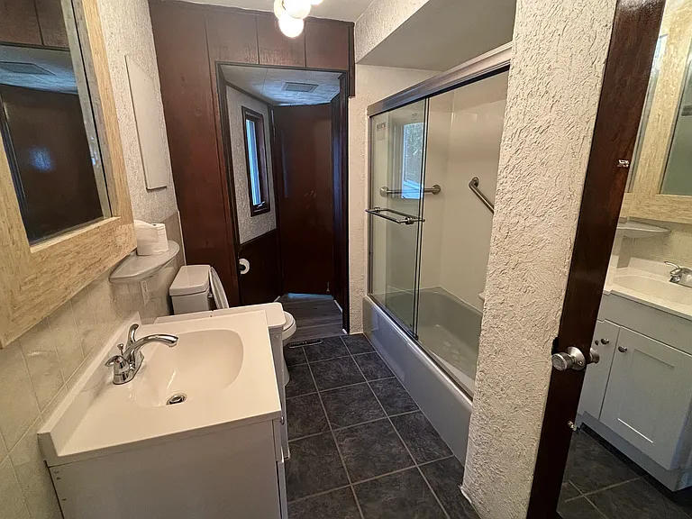 96 Moger Dr — Photo 21