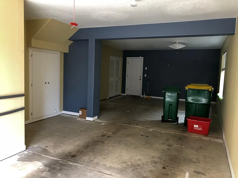 1st floor - Garage