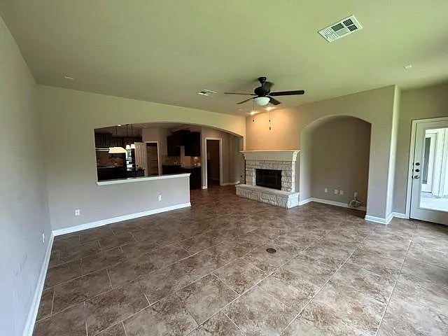 19500 Sangremon Way — Photo 7