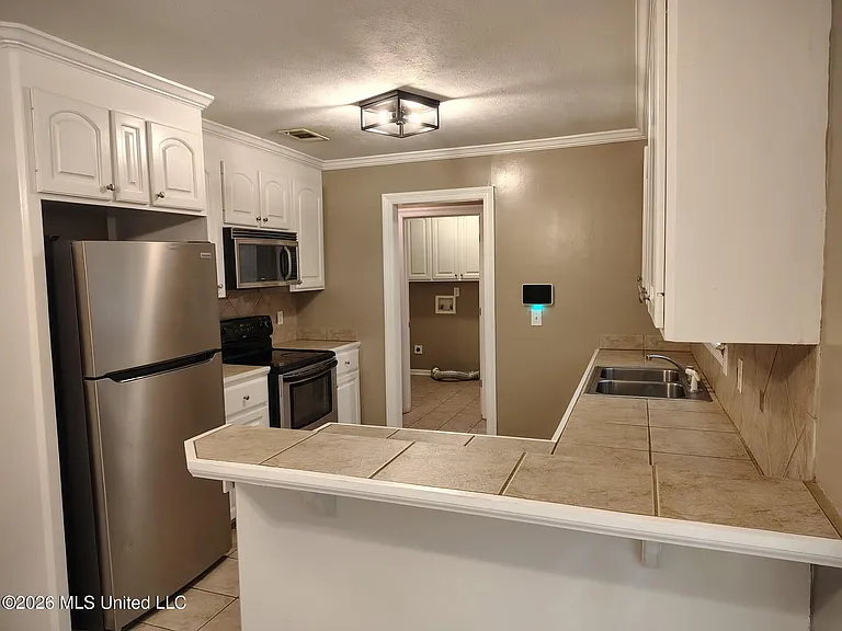 2111 Branch Creek Dr — Photo 5