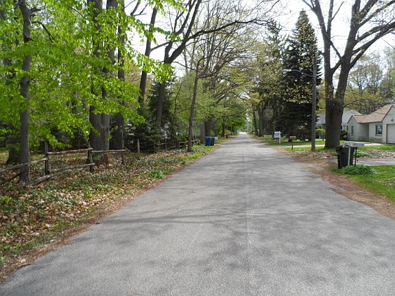 5th image of 826 Wilson Ave