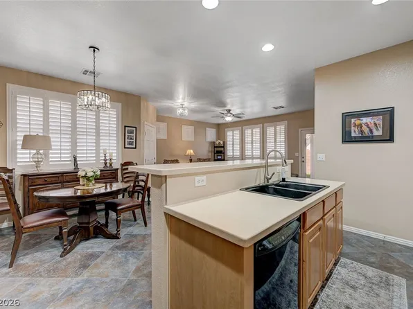 1076 Crescent Falls St, Henderson, NV 89011