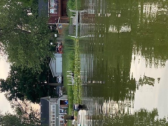 2nd image of 150 N Busch Sub Dr