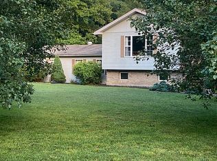 4238 Mine 18 Rd, Strunk, KY 42649