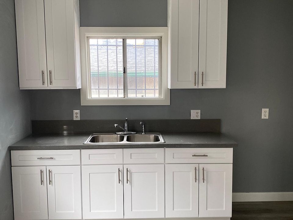 1st image of 5922 Gallant St #1/2