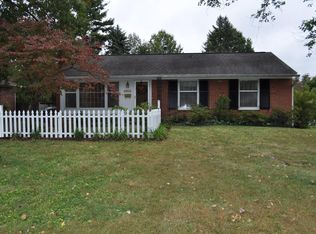 6902 Greenlawn Rd, Graymoor Devondale, KY 40222