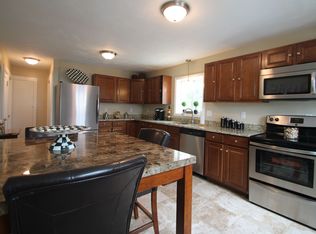 393 South St, Holbrook, MA 02343