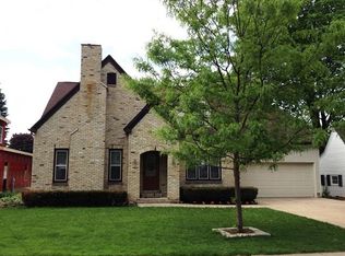 104 4th St, Waunakee, WI 53597