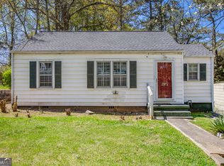 2375 Lumpkin St, East Pt, GA 30344