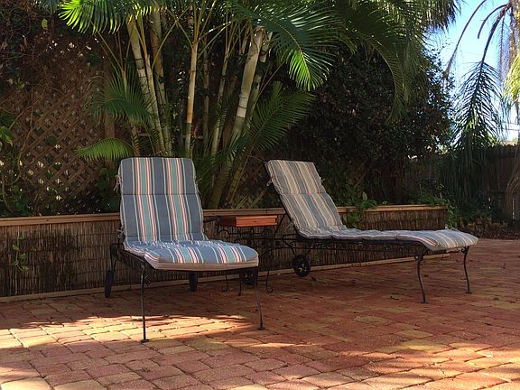 Read your favorite book or grill-out alfresco on the patio.