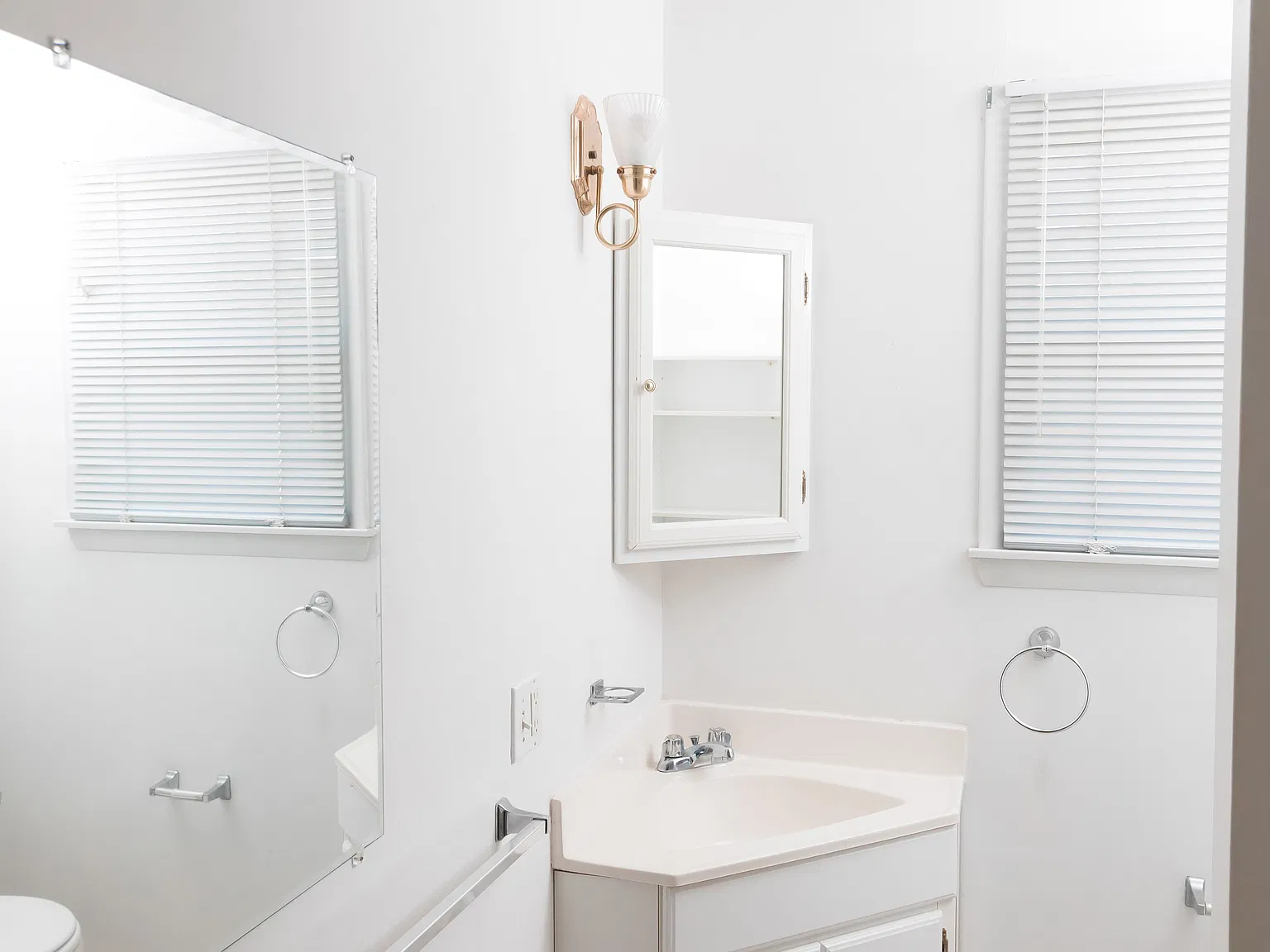 2 bed, 896 sqft, $825 — Photo 3