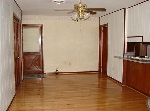 5th image of 5917 Bridget St