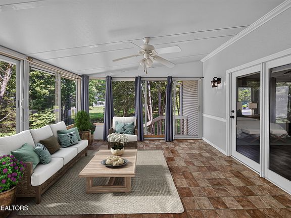 5th image of 8525 Cypress Lake Dr E
