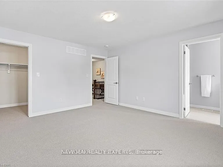 4855 Pettit Ave — Photo 14