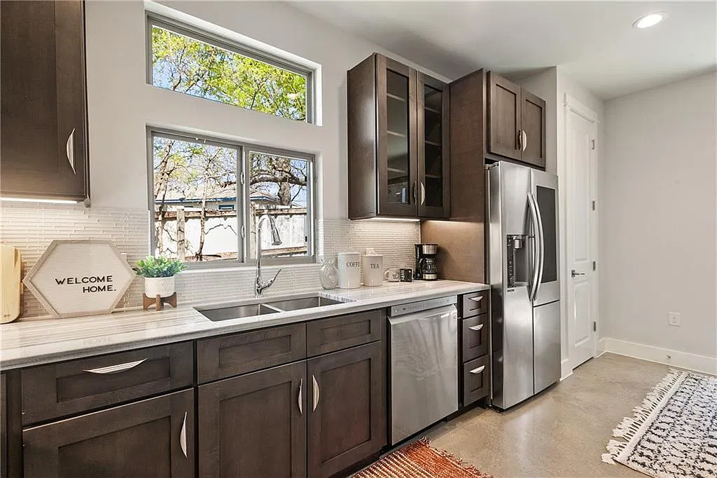 3 bed, 1850 sqft, $3,950 — Photo 4