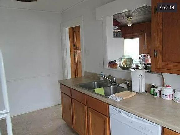 5th image of 107 Mound Ave