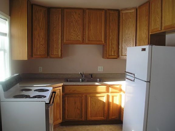 2nd image of 536 Avenue E