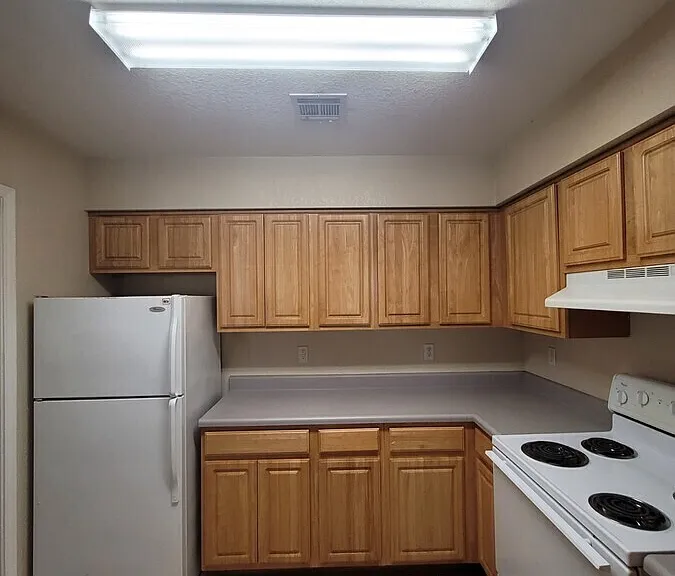 3500 Brittany Ct — Photo 3