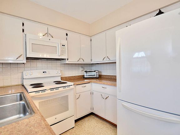 5th image of 773 E Prima Vista Boulevard NE