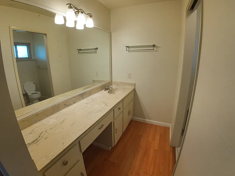 14320 Sycamore Ave — Photo 19