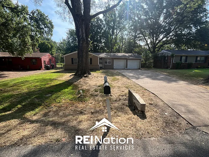 3 bed, 1.5 bath, 1145 sqft, $1,345 — Photo 3