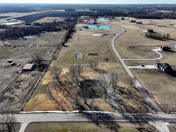 2nd image of LOT 3 E 227th St