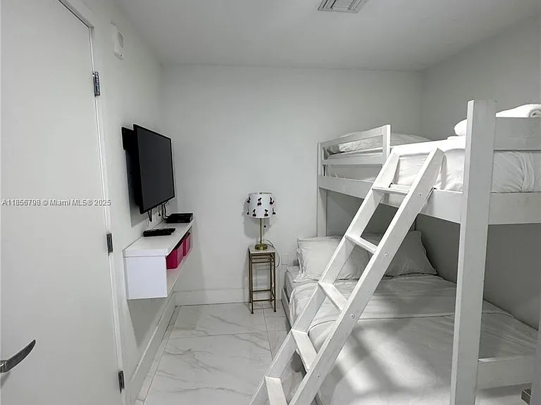 16385 Biscayne Blvd #2720 — Photo 20