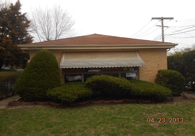 1st image of 9215 N Latrobe Ave