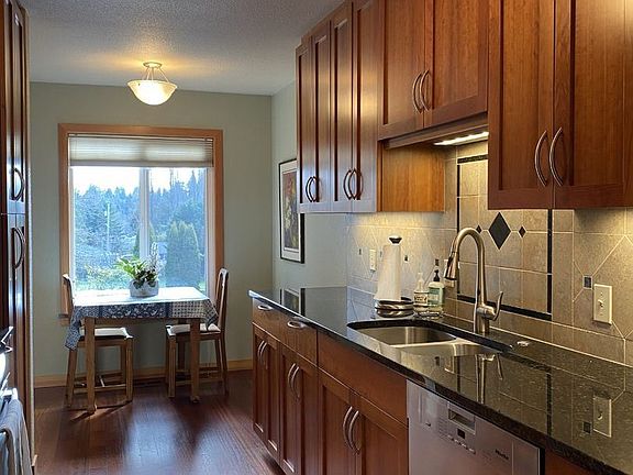 4th image of 13730 15th Ave NE #203A