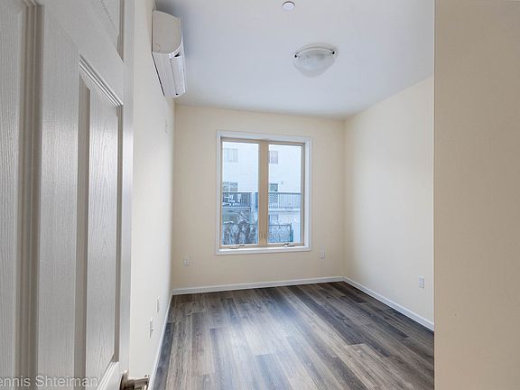5th image of 16 Burnside Ave #1